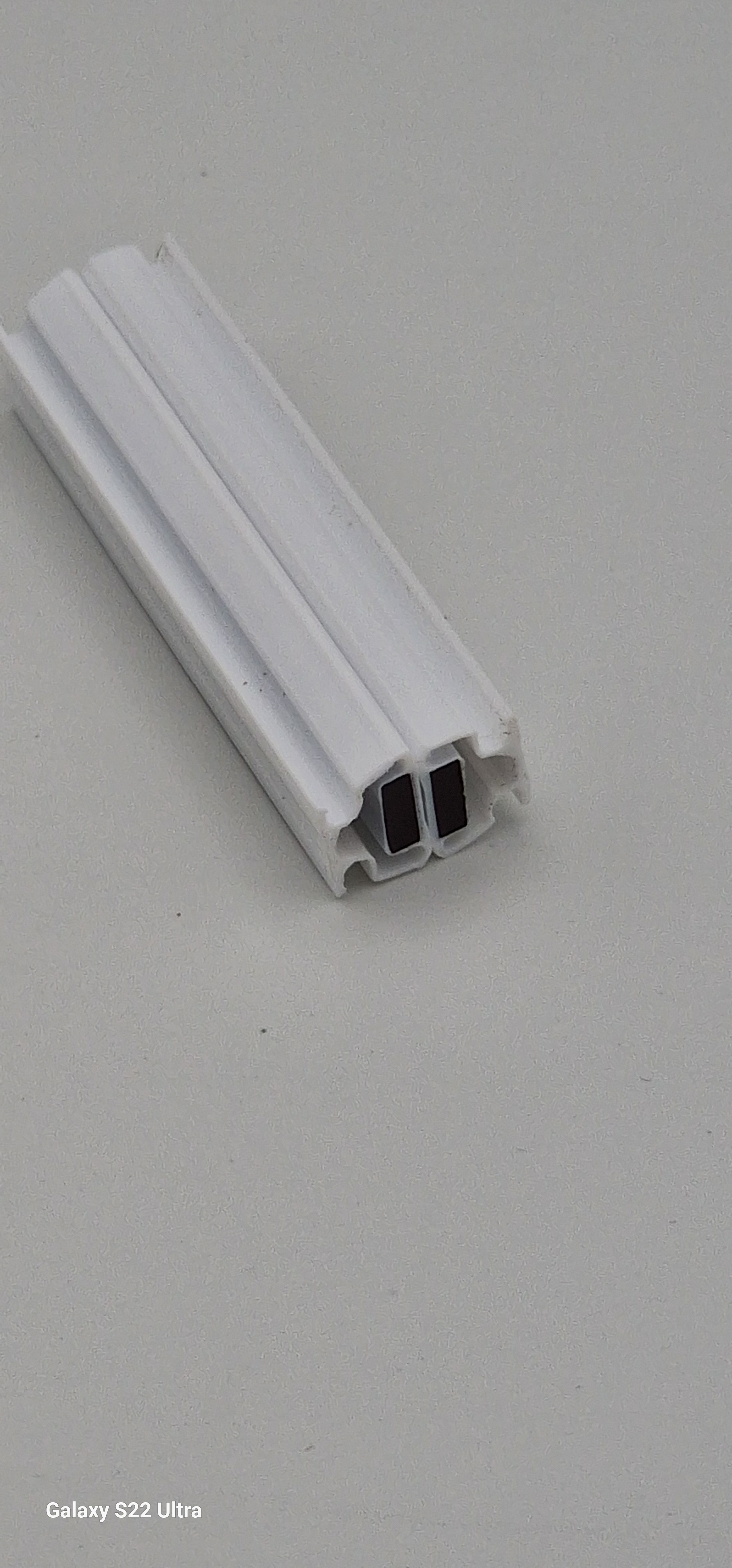 Magnetdichtung zum Einschieben 2000mm Länge, wird im Set 1xL & 1xR Verkauft